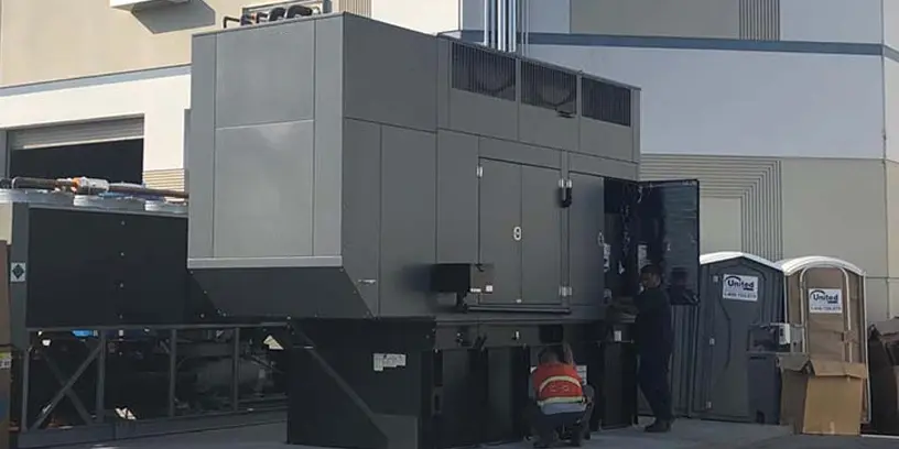 Thueia employee in facility