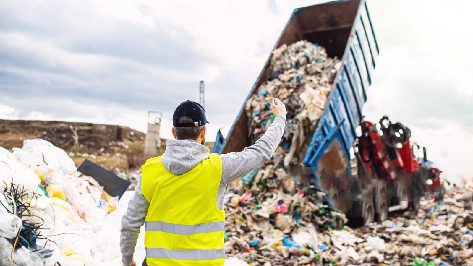 Thueia - Angola Waste education