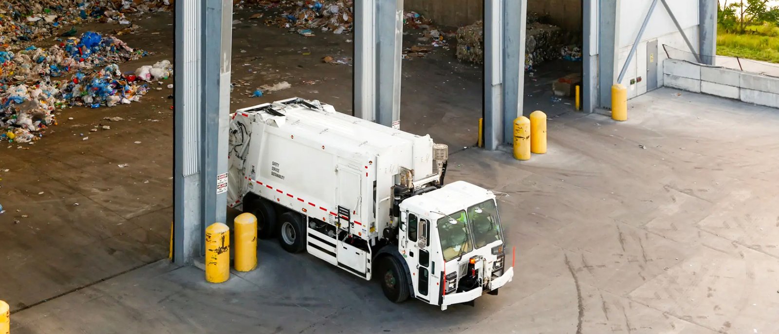 Thueia Lunaz clean truck 